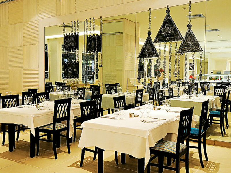 Vincci Helios Beach Resort & Spa
