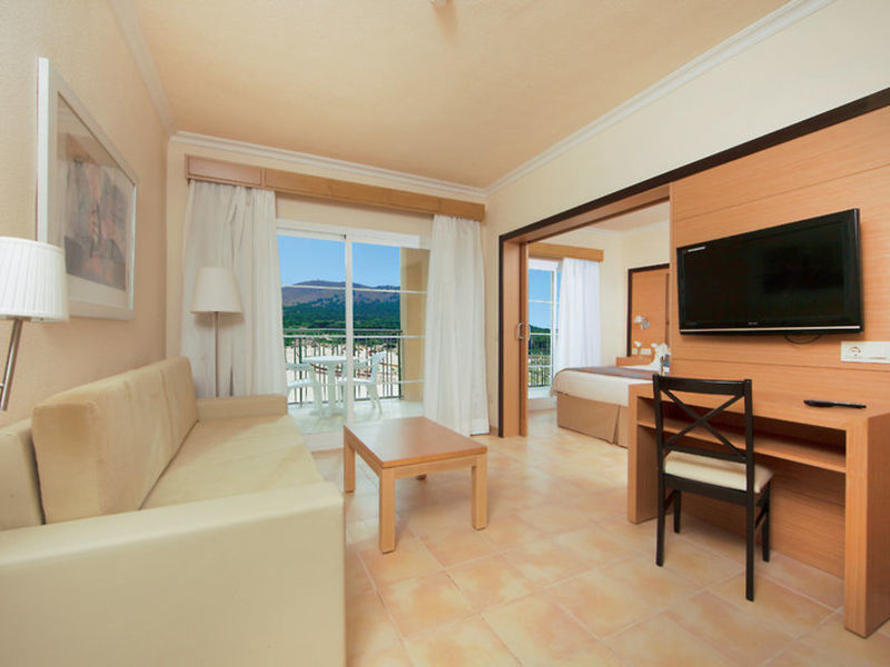 Viva Cala Mesquida Club T