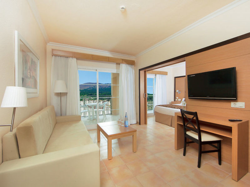 Viva Cala Mesquida Club T