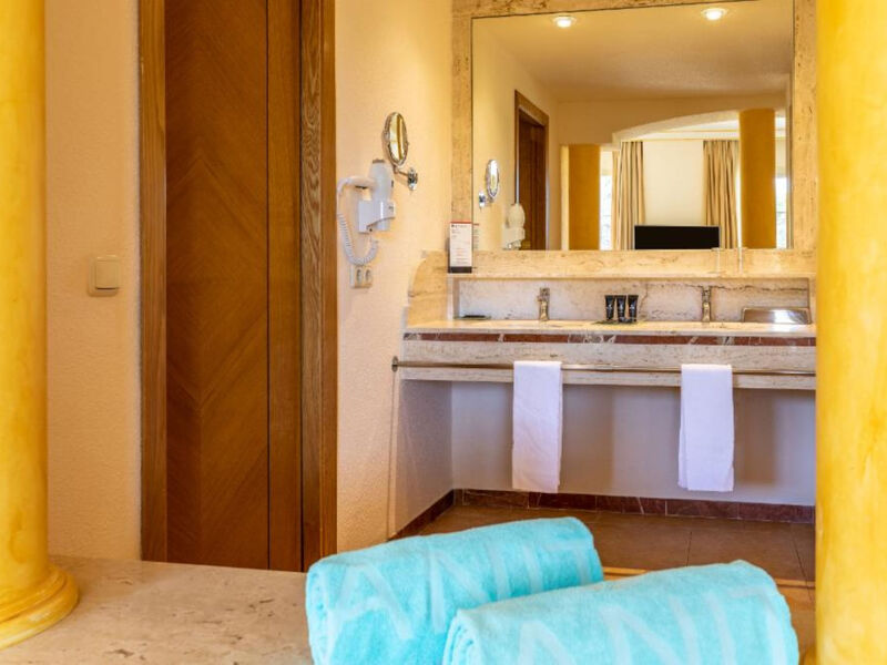 Viva Cala Mesquida Suites &Amp; Spa Adults Only