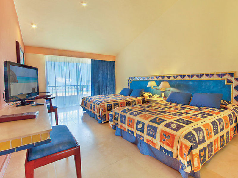 Viva Wyndham Azteca Beach