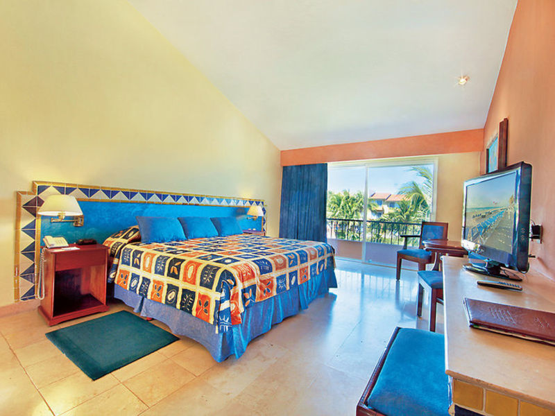 Viva Wyndham Azteca Beach
