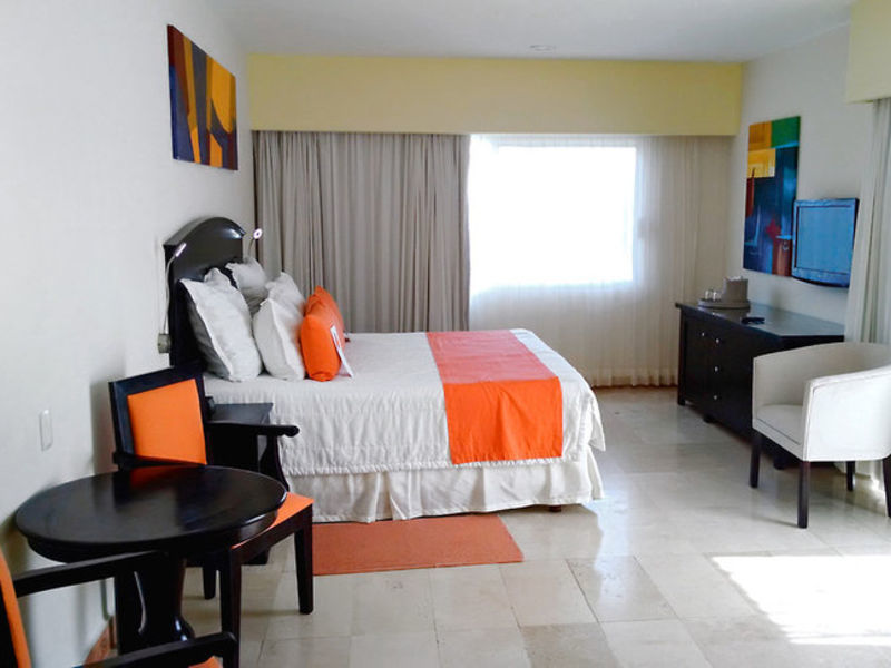 Viva Wyndham Azteca Beach