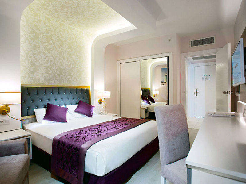 Water Side Resort & Spa