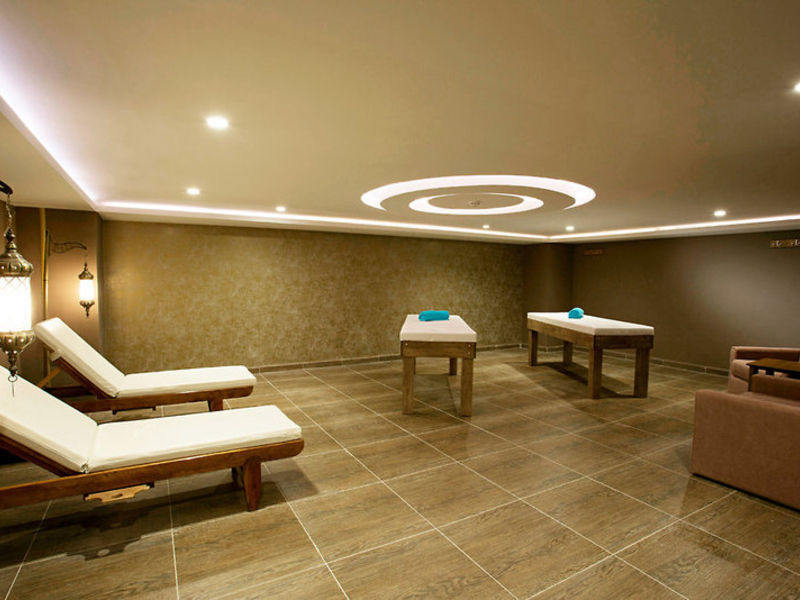 Water Side Resort & Spa