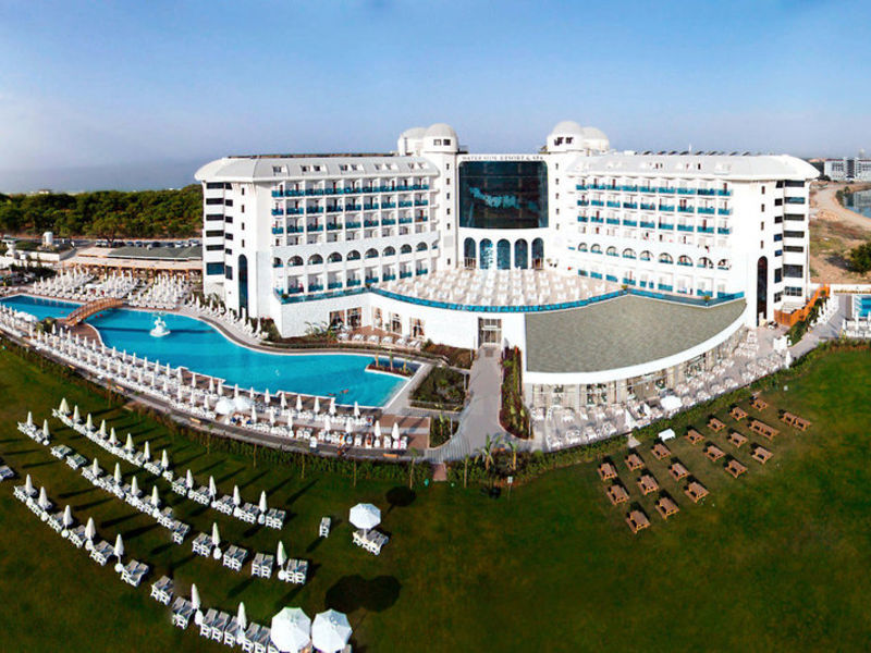Water Side Resort & Spa