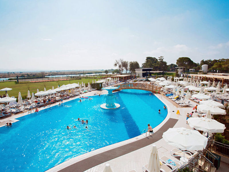 Water Side Resort & Spa