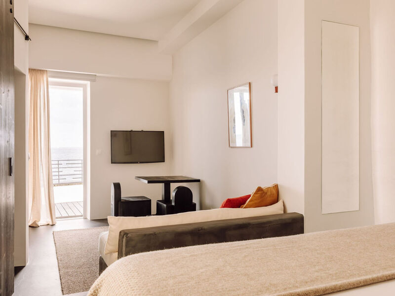 White Exclusive Suites & Villas