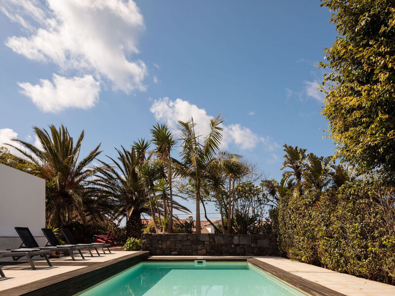 White Exclusive Suites & Villas