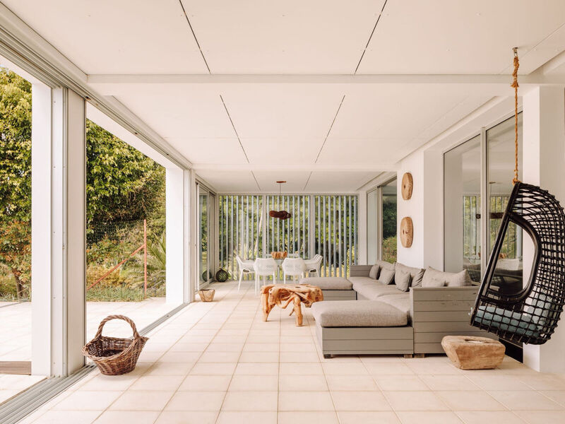 White Exclusive Suites & Villas