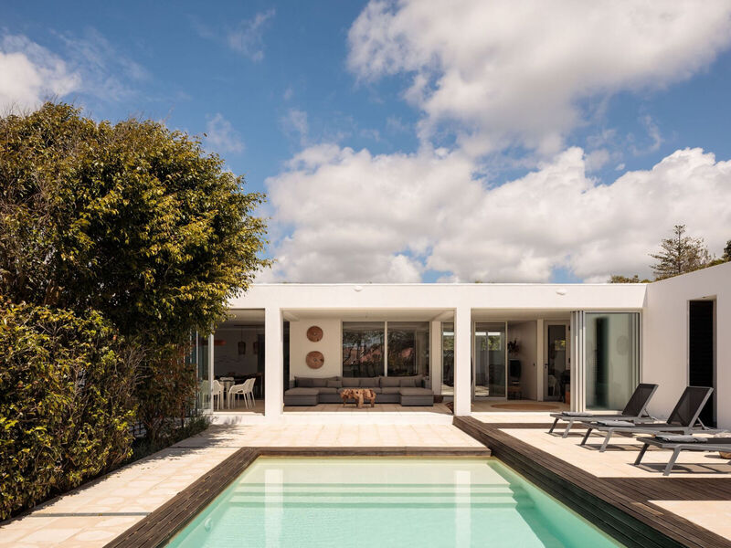 White Exclusive Suites & Villas