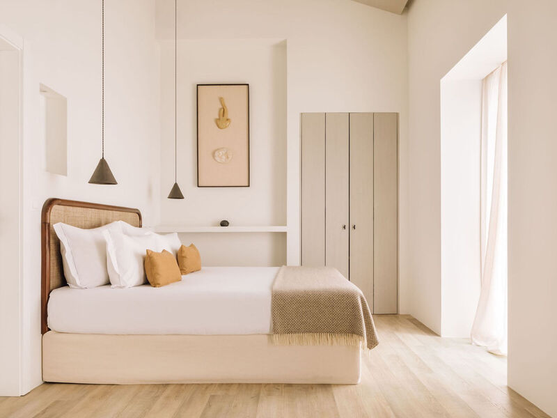 White Exclusive Suites & Villas