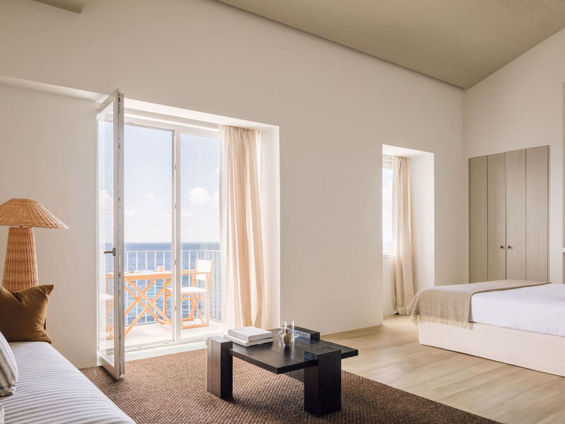 White Exclusive Suites & Villas