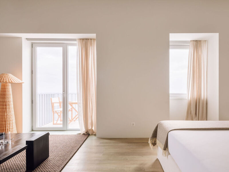 White Exclusive Suites & Villas