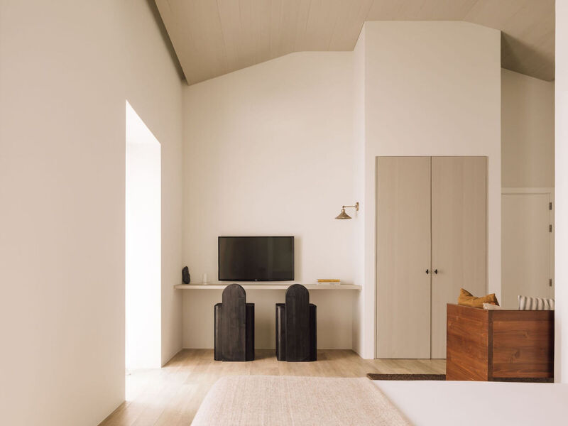 White Exclusive Suites & Villas