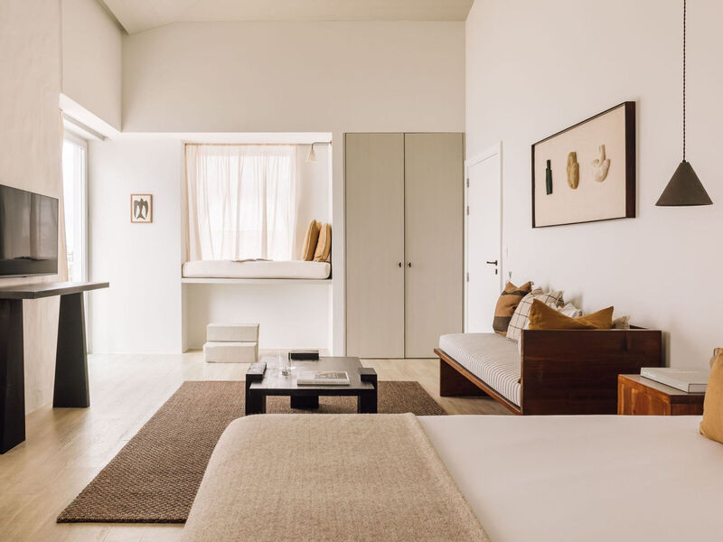 White Exclusive Suites & Villas