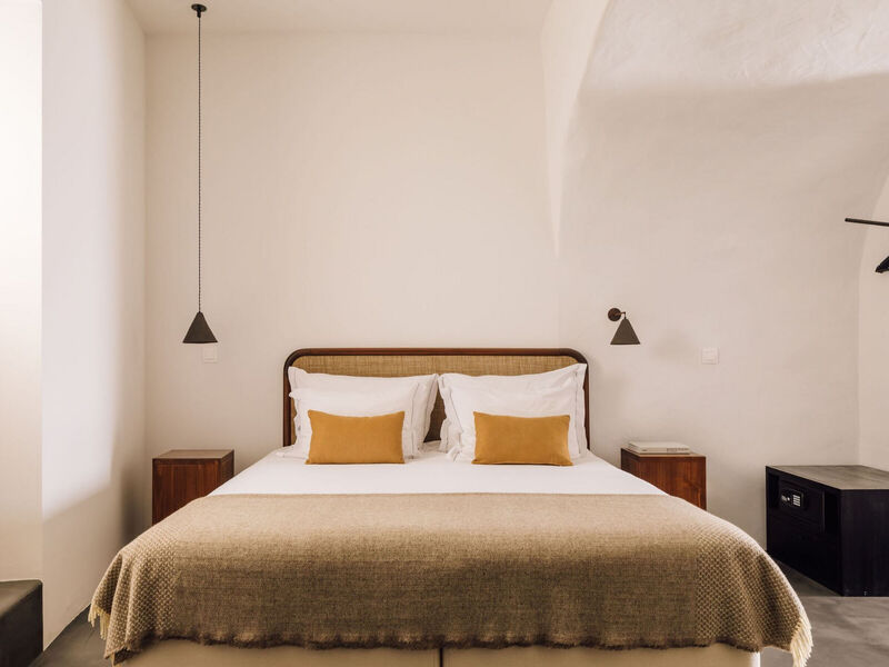 White Exclusive Suites & Villas