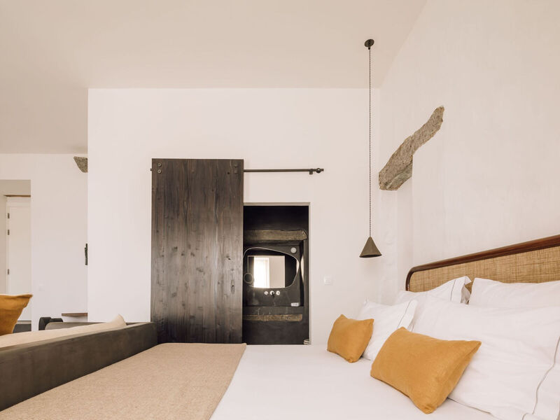 White Exclusive Suites & Villas