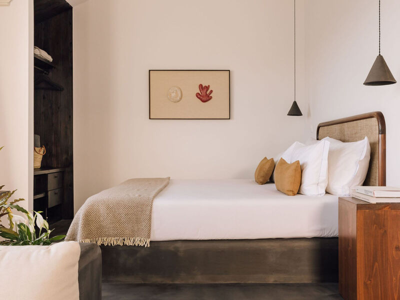 White Exclusive Suites & Villas