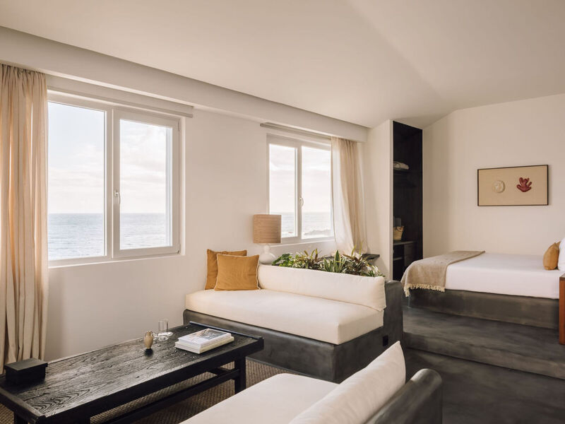 White Exclusive Suites & Villas