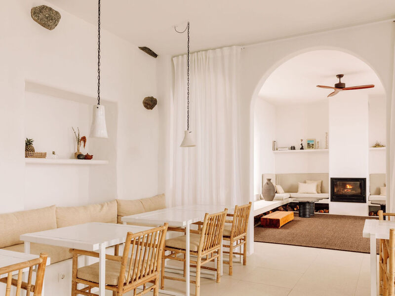 White Exclusive Suites & Villas