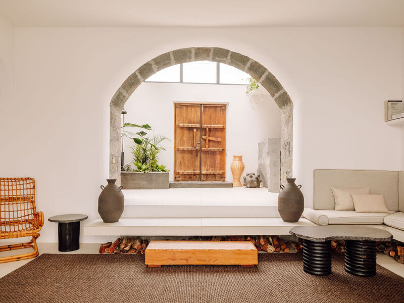 White Exclusive Suites & Villas