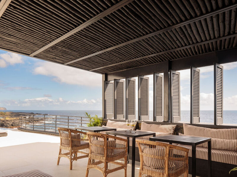 White Exclusive Suites & Villas