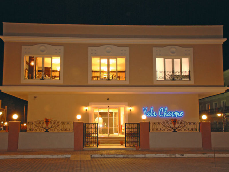 Yali Charme