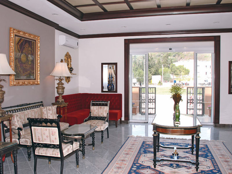 Yali Charme
