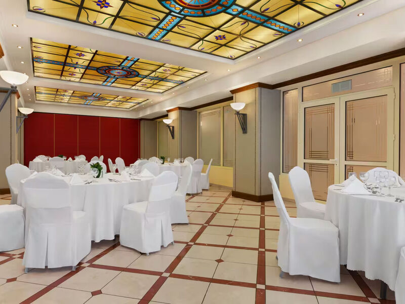 Zeus Essence Ramada Athens