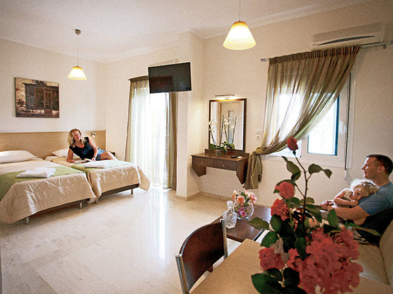 Hotel, Studios & App. Apollo