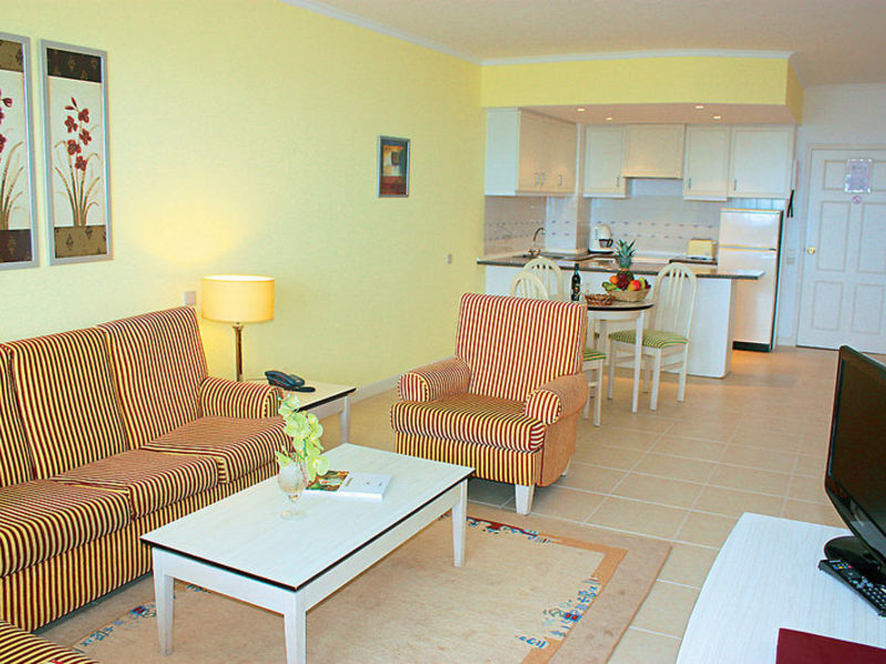 Studios Royal Orchid