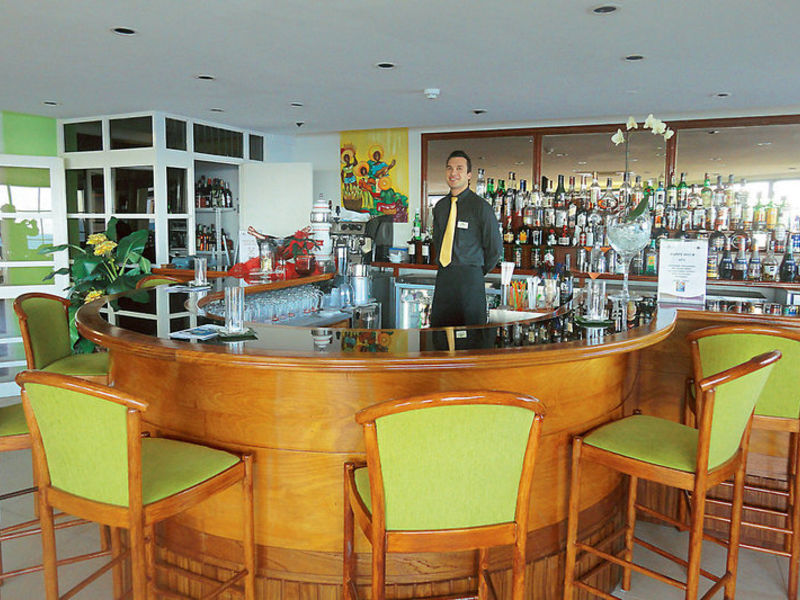 Studios Royal Orchid