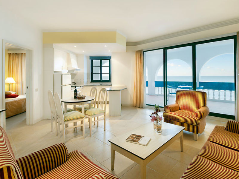 Studios Royal Orchid