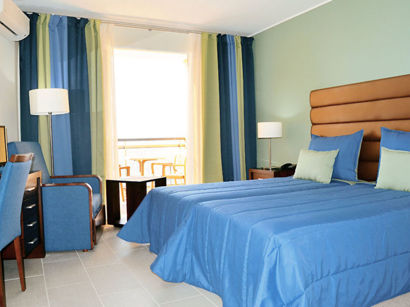 Studios Royal Orchid