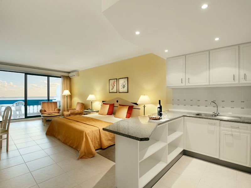 Studios Royal Orchid